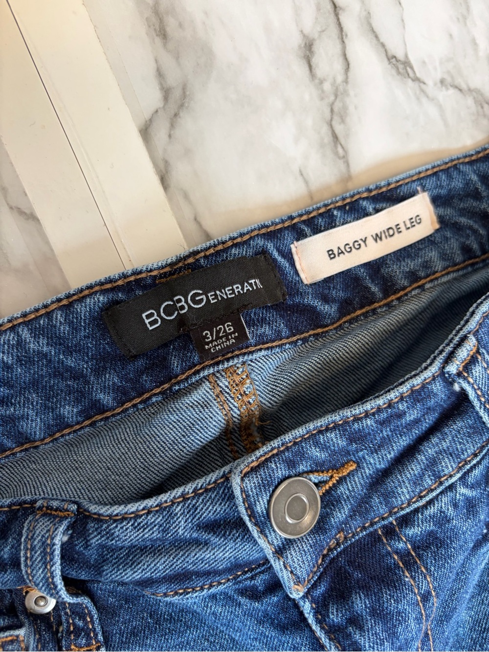 BCBGeneration Wide-Leg Blue Denim Jeans size 3/26 99% cotton - Picture 2 of 5